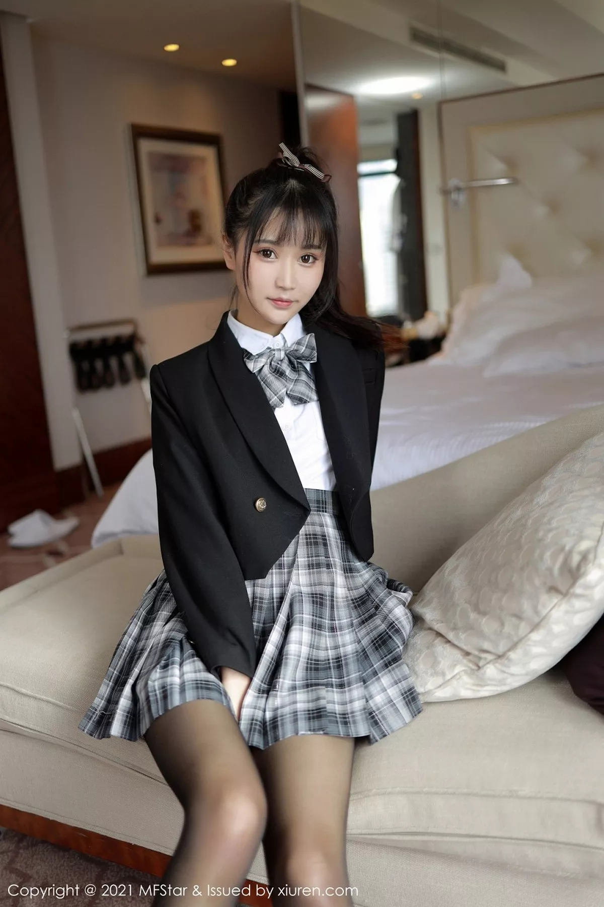 [MFStar模范学院]第439期小果冻儿写真 [49P]-lcoser