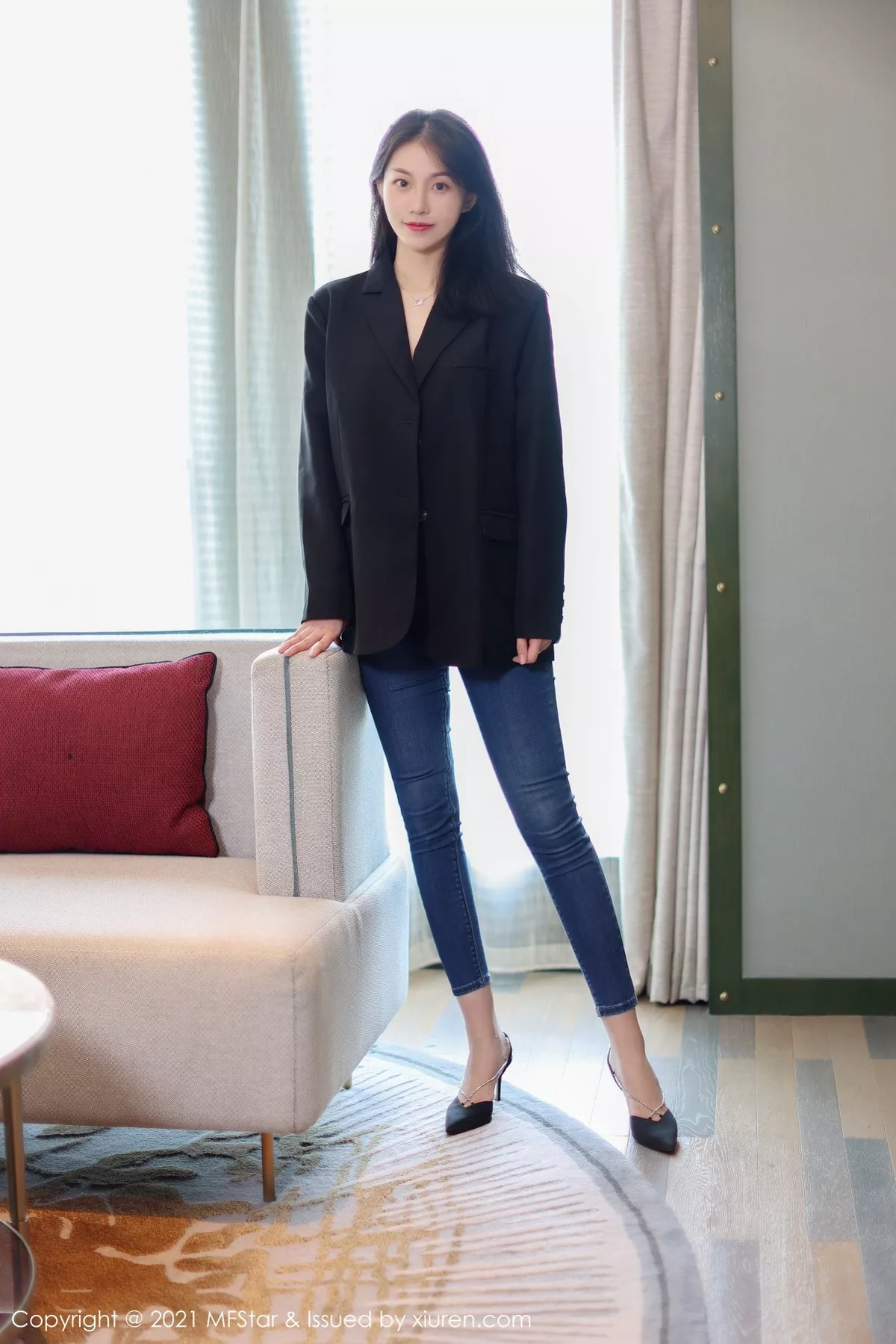 [MFStar模范学院]第530期一颗甜蛋黄写真 [50P]-lcoser