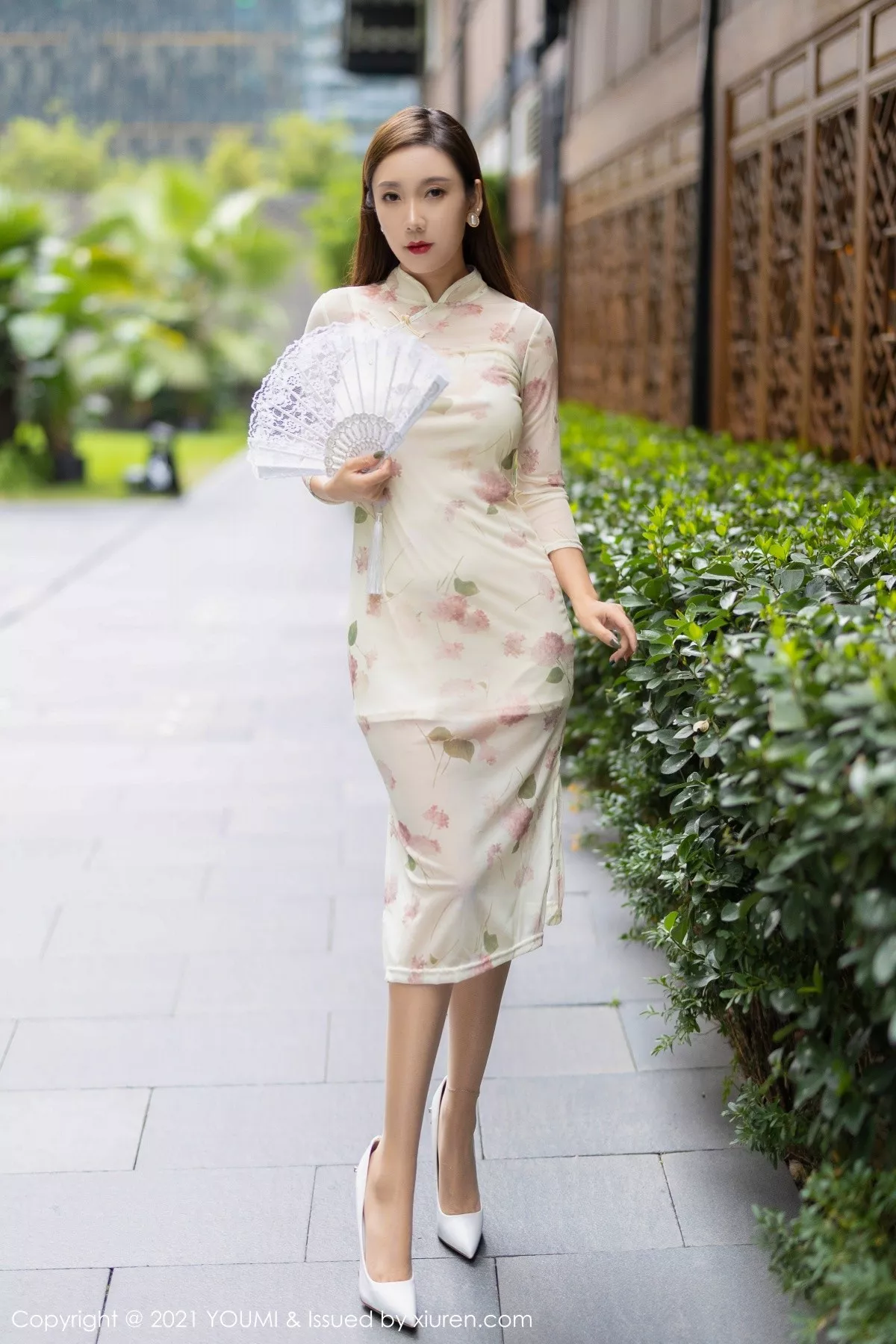 [YouMi尤蜜荟]第732期艾静香写真 [50P]-lcoser