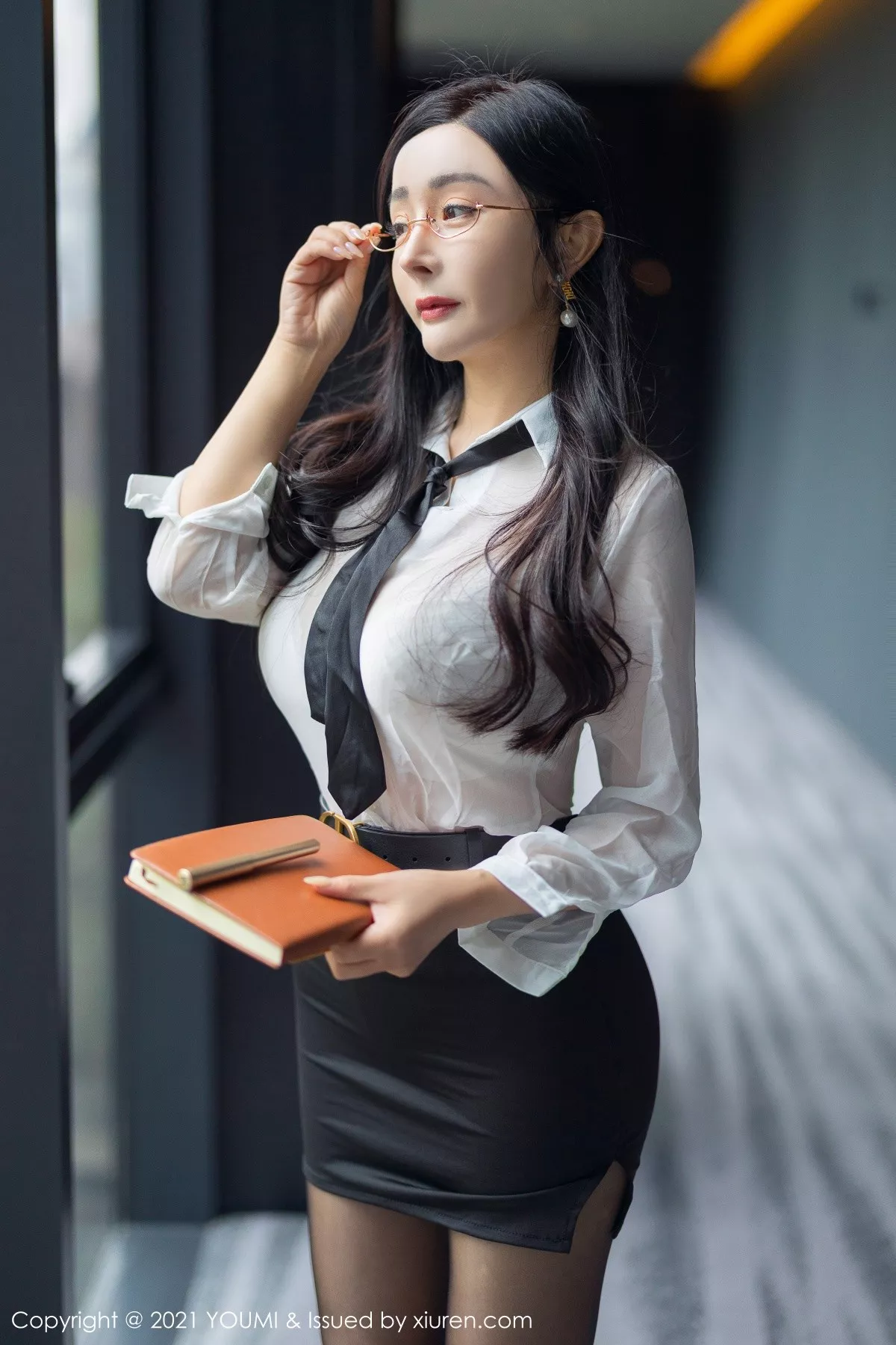 [YouMi尤蜜荟]第723期允爾写真 [88P]-lcoser