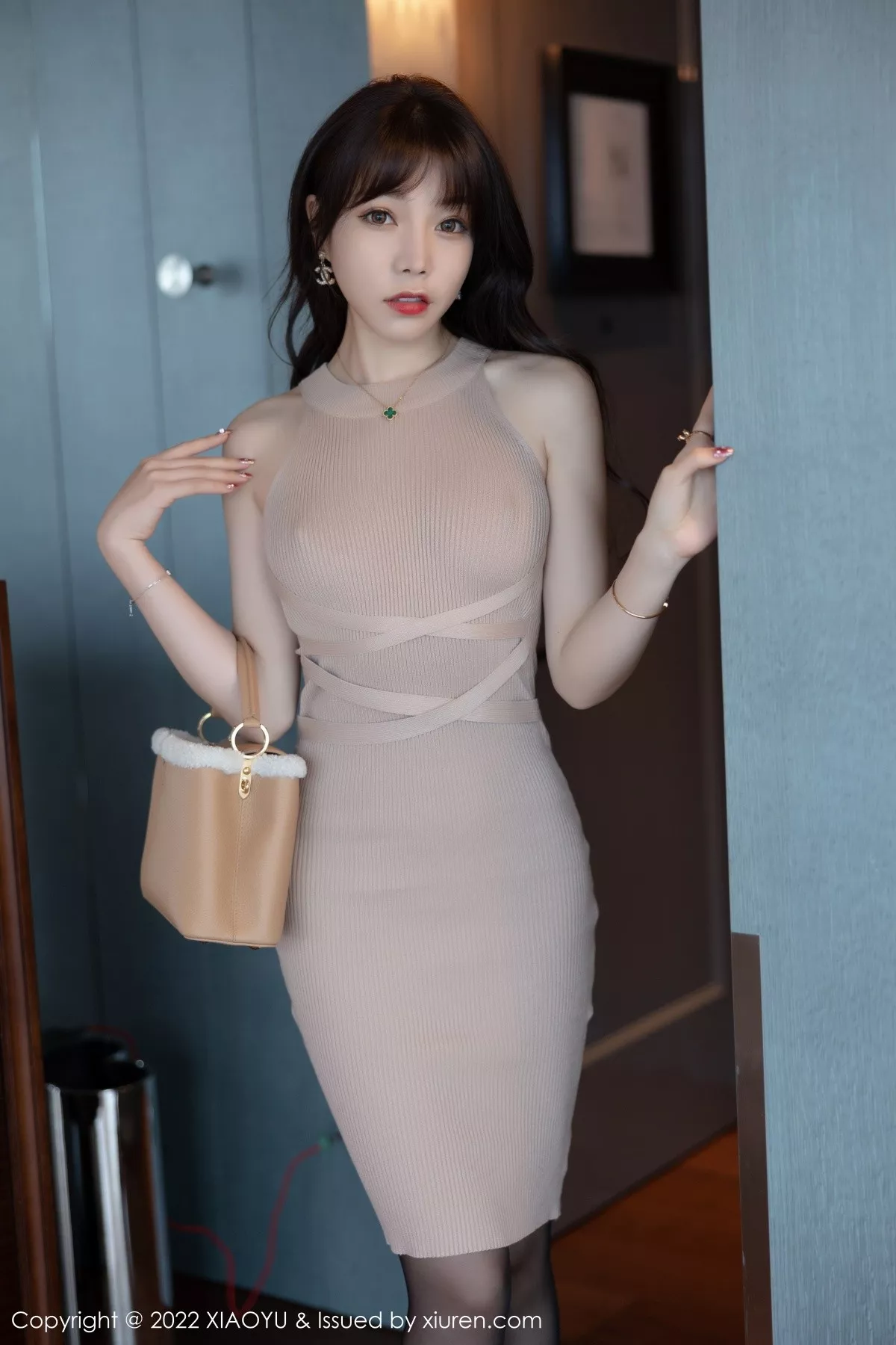 [XiaoYu画语界]第689期芝芝写真 [85P]-lcoser