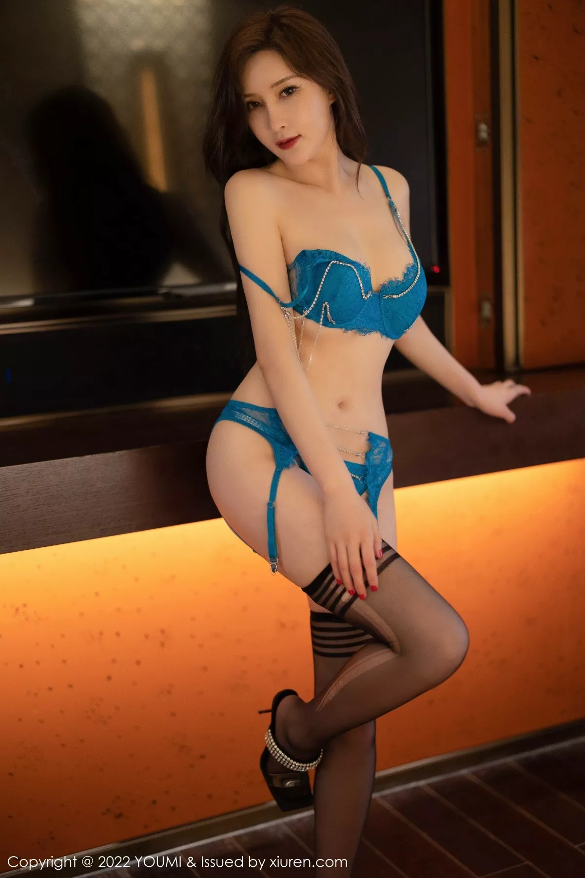 [YouMi尤蜜荟]第848期奶瓶土肥圆写真 [76P]-lcoser