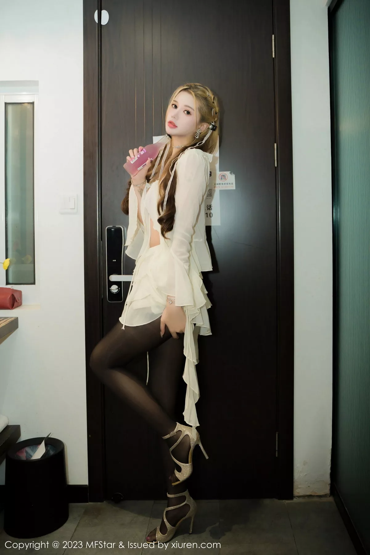 [MFStar模范学院]第631期杨可可写真 [83P]-lcoser