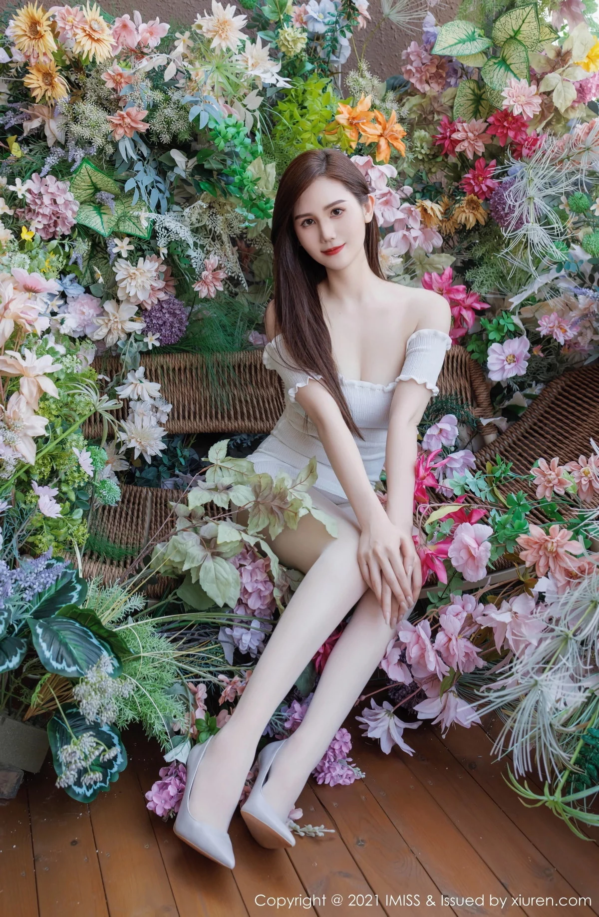 [Imiss爱蜜社]第761期SISY思写真 [43P]-lcoser